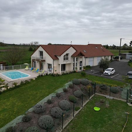 Gite Montgolfière 6 Personnes Châtellerault Esterno foto