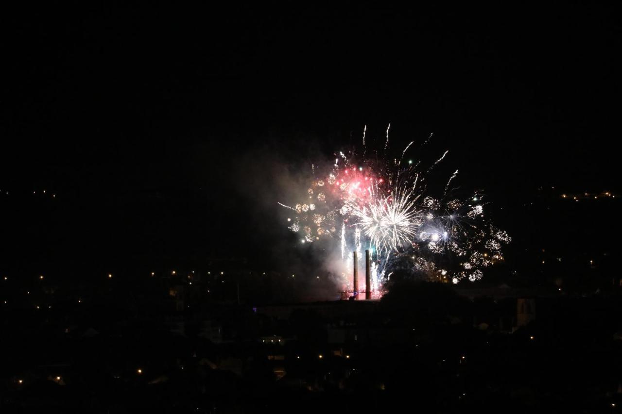 Gite Montgolfière 6 Personnes Châtellerault Esterno foto
